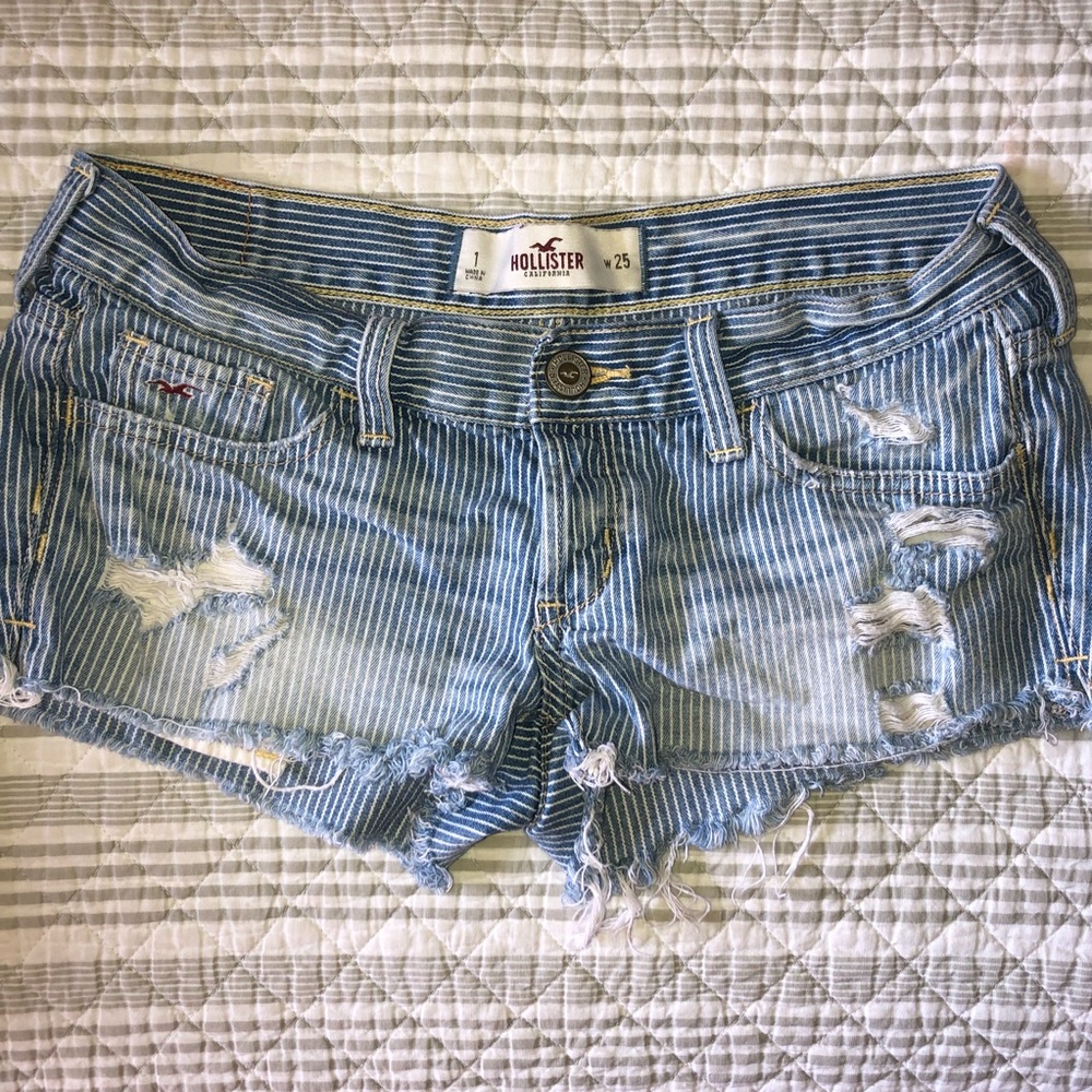 Hollister distressed denim shorts